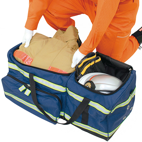 出張研修や災害派遣時に必要な装備品をこのバッグ一つに<br>※収納物は商品に含まれません
